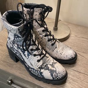 Used - Steve Madden Short Snake Skin Boot